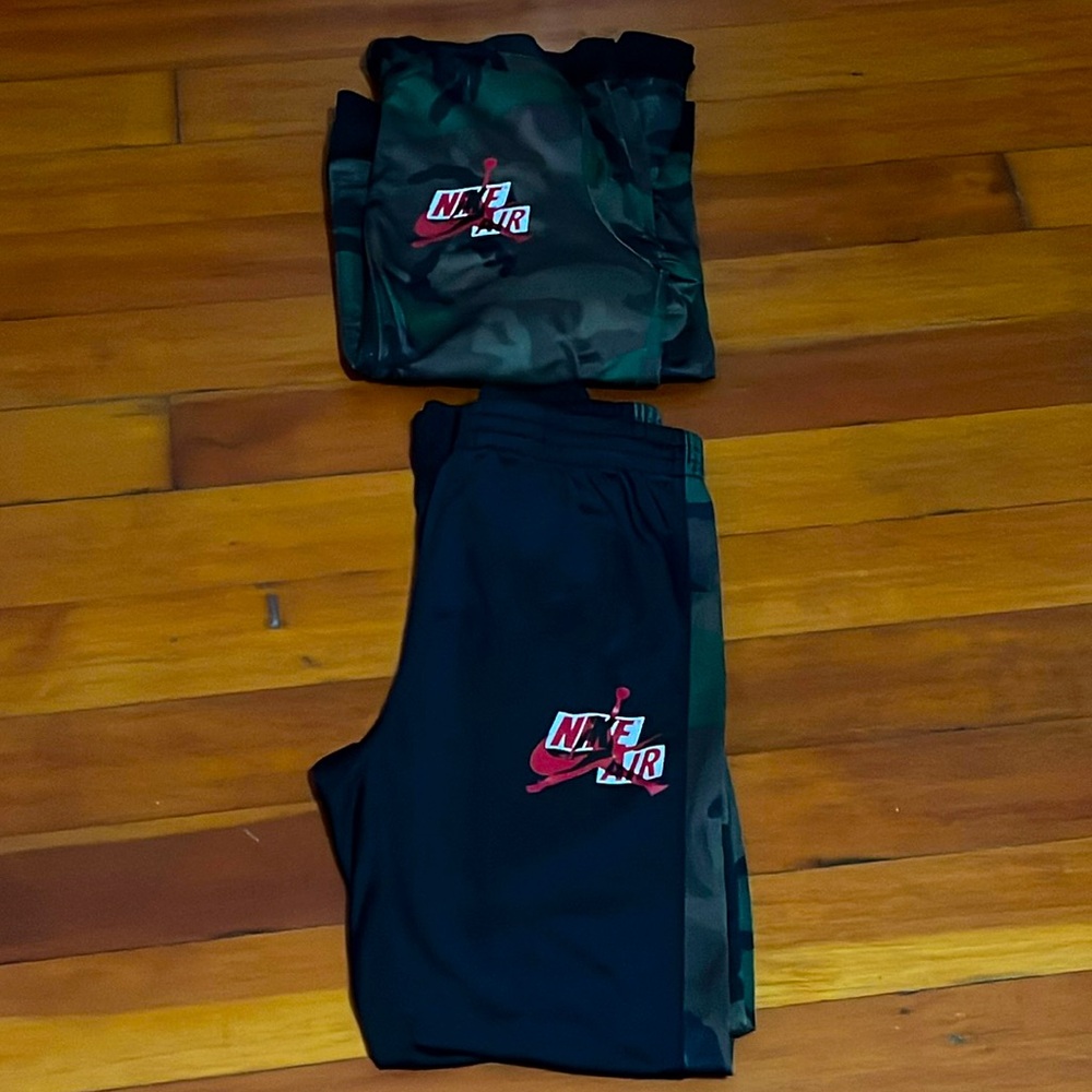 Boys Large Nike Air Jordan Kids Camouflage Jumpsuit